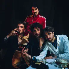 Escucha a Scorie, mira vídeos musicales, lee la biografía, consulta fechas de giras y mucho más.