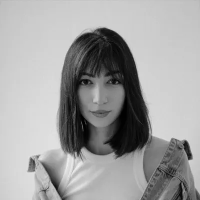 聆聽 AYKA、觀看音樂影片、閱讀小傳、查看巡演日期等！