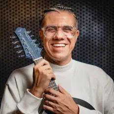 Listen to Hamilton de Holanda, watch music videos, read bio, see tour dates & more!