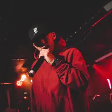 收听 Base、观看音乐视频、阅读小传、查看巡演日期等 ！