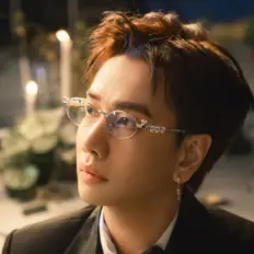 Listen to Lou Hoàng, watch music videos, read bio, see tour dates & more!