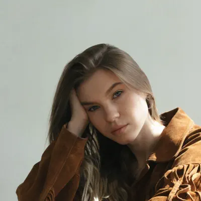 Listen to Саша Хлу, watch music videos, read bio, see tour dates & more!