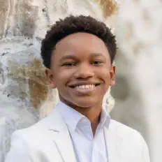 聆聽 Isaque Marins、觀看音樂影片、閱讀小傳、查看巡演日期等！