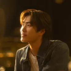 GEMINIを聴いたり、ミュージックビデオを鑑賞したり、経歴やツアー日程などを確認したりしましょう！