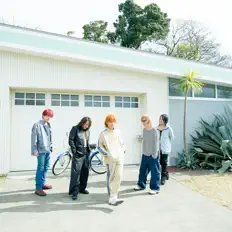 聆聽 SOPHIA、觀看音樂影片、閱讀小傳、查看巡演日期等！