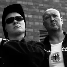 Cronos Titan dinle, müzik videolarını izle, biyografisini oku, tur tarihlerini ve daha fazlasını gör!