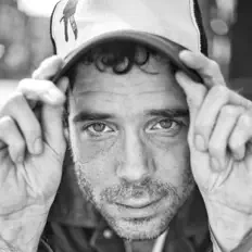 Écoutez Bade, regardez des vidéoclips, lisez la biographie, consultez les dates de tournée et plus encore !