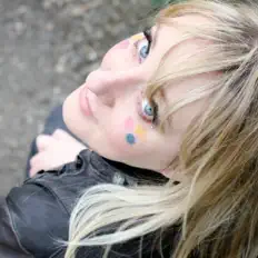 Listen to Helen Boulding, watch music videos, read bio, see tour dates & more!