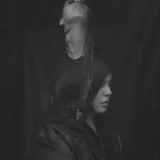 Poslechněte si interpreta Sister Crayon, sledujte hudební videa, přečtěte si životopis, podívejte se na data turné a další informace.