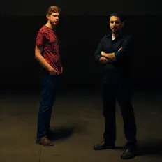 Escucha a צינורות, mira vídeos musicales, lee la biografía, consulta fechas de giras y mucho más.