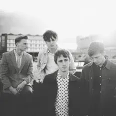 收听 High Hazels、观看音乐视频、阅读小传、查看巡演日期等 ！