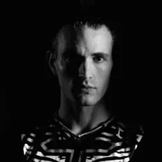 Ακούστε περιεχόμενο από D1rty Kickz, παρακολουθήστε μουσικά βίντεο, διαβάστε το βιογραφικό, δείτε ημερομηνίες περιοδείας, και πολλά ακόμη!