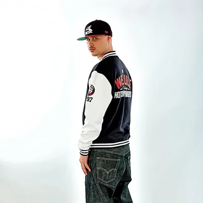 Listen to Vincz Lee, watch music videos, read bio, see tour dates & more!