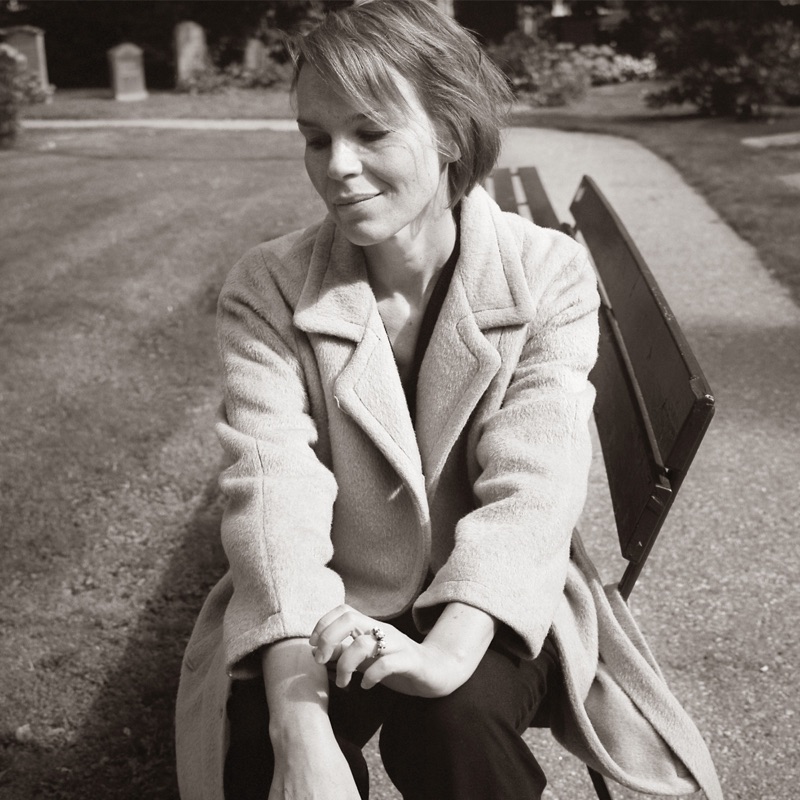 Anna Järvinen - Nuori Ja Kaunis (feat. Olavi Uusivirta)