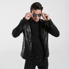 Dengarkan Toseland, tonton video musik, baca bio, lihat tanggal tur & lainnya!