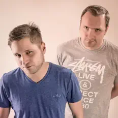 Poslechněte si interpreta Sun & Set, sledujte hudební videa, přečtěte si životopis, podívejte se na data turné a další informace.