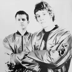 收听 The Groove Twins、观看音乐视频、阅读小传、查看巡演日期等 ！