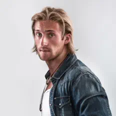 Listen to Alex Greed, watch music videos, read bio, see tour dates & more!