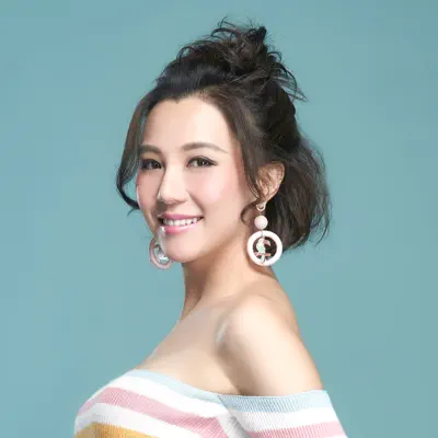 Listen to Carisa Yan, watch music videos, read bio, see tour dates & more!
