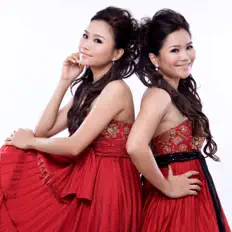 Listen to 旗聚女声, watch music videos, read bio, see tour dates & more!