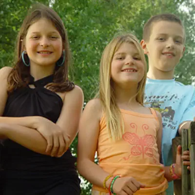 Listen to Pizza Kids, watch music videos, read bio, see tour dates & more!