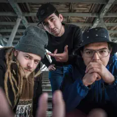 Listen to Phases Cachées, watch music videos, read bio, see tour dates & more!