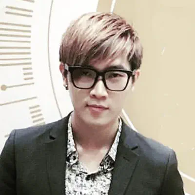 Listen to 升广, watch music videos, read bio, see tour dates & more!