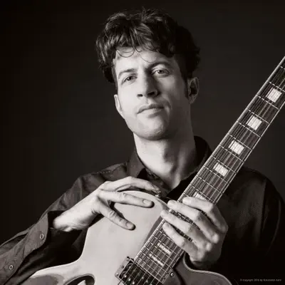 Listen to Ronny Graupe, watch music videos, read bio, see tour dates & more!
