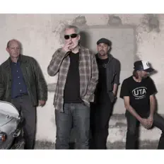 聆聽 Shilf、觀看音樂影片、閱讀小傳、查看巡演日期等！