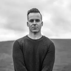 Dengarkan JÜAN DU SOL, tonton video musik, baca bio, lihat tanggal tur & lainnya!