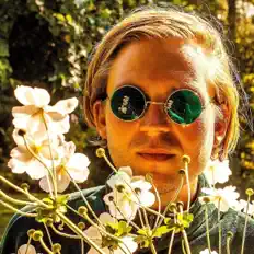 Ascolta Blomqvist, guarda video musicali, leggi la biografia, vedi le date del tour & altro!