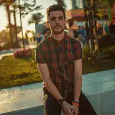 Listen to Женя Толочный, watch music videos, read bio, see tour dates & more!