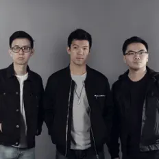 收听 Doves & Ravens、观看音乐视频、阅读小传、查看巡演日期等 ！