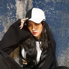 Listen to 孟佳, watch music videos, read bio, see tour dates & more!