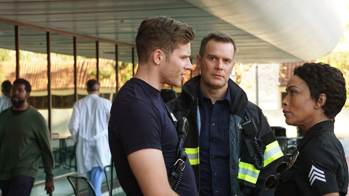 ‎Pilot - 9-1-1 (Season 1, Episode 1) - Apple TV