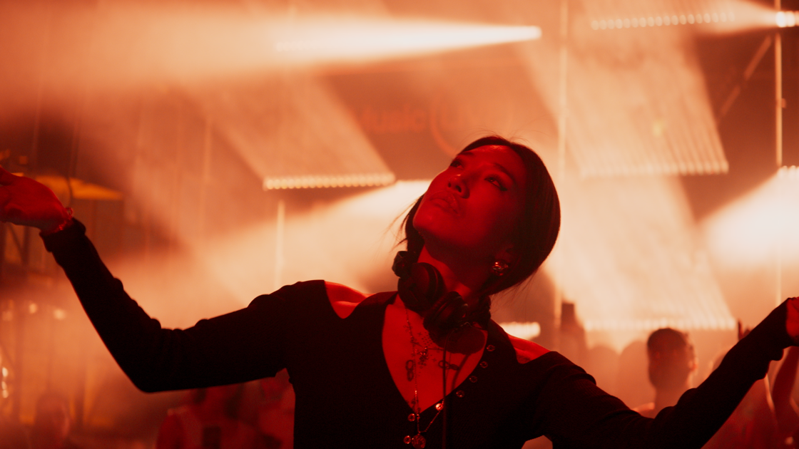 ‏Apple Music Live NYE (Trailer) على Apple Music