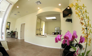 Green California Dental Group: Varand Kerikorian, DDS