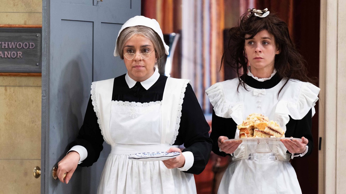 Summer Once Again - The Goes Wrong Show (Season 2, Episode 1) - Apple TV