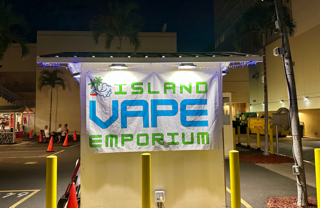 diverse goods emporium vape Einweg-Vapes: Gefährlicher Hype um E-Zigaretten - Wirtschaft main image 0