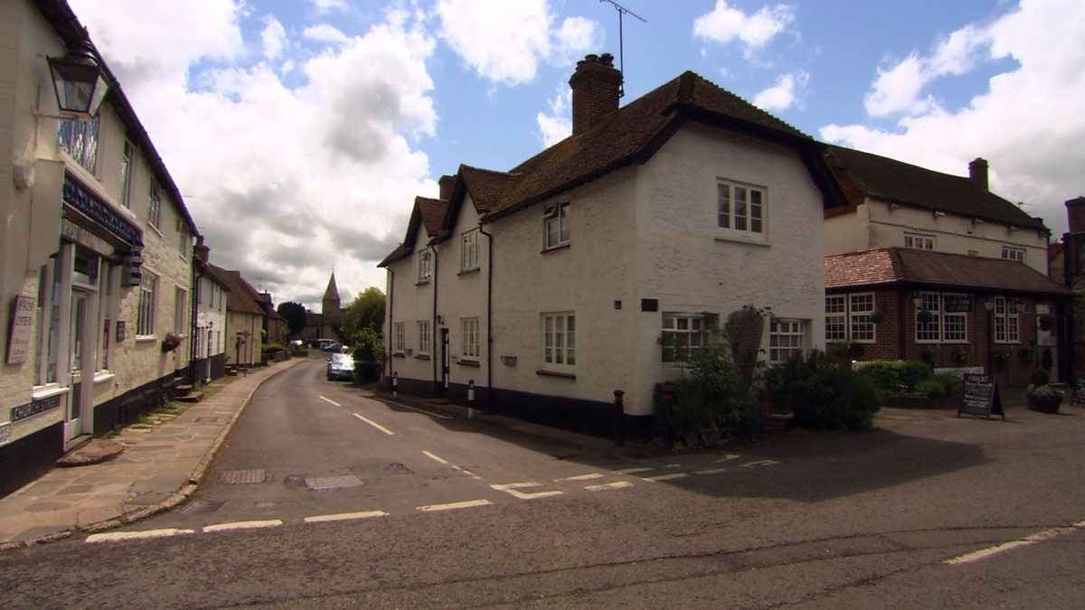 ‎Emma and Steve Revisit – Relocation Relocation UK (Season 7, Episode 8 ...