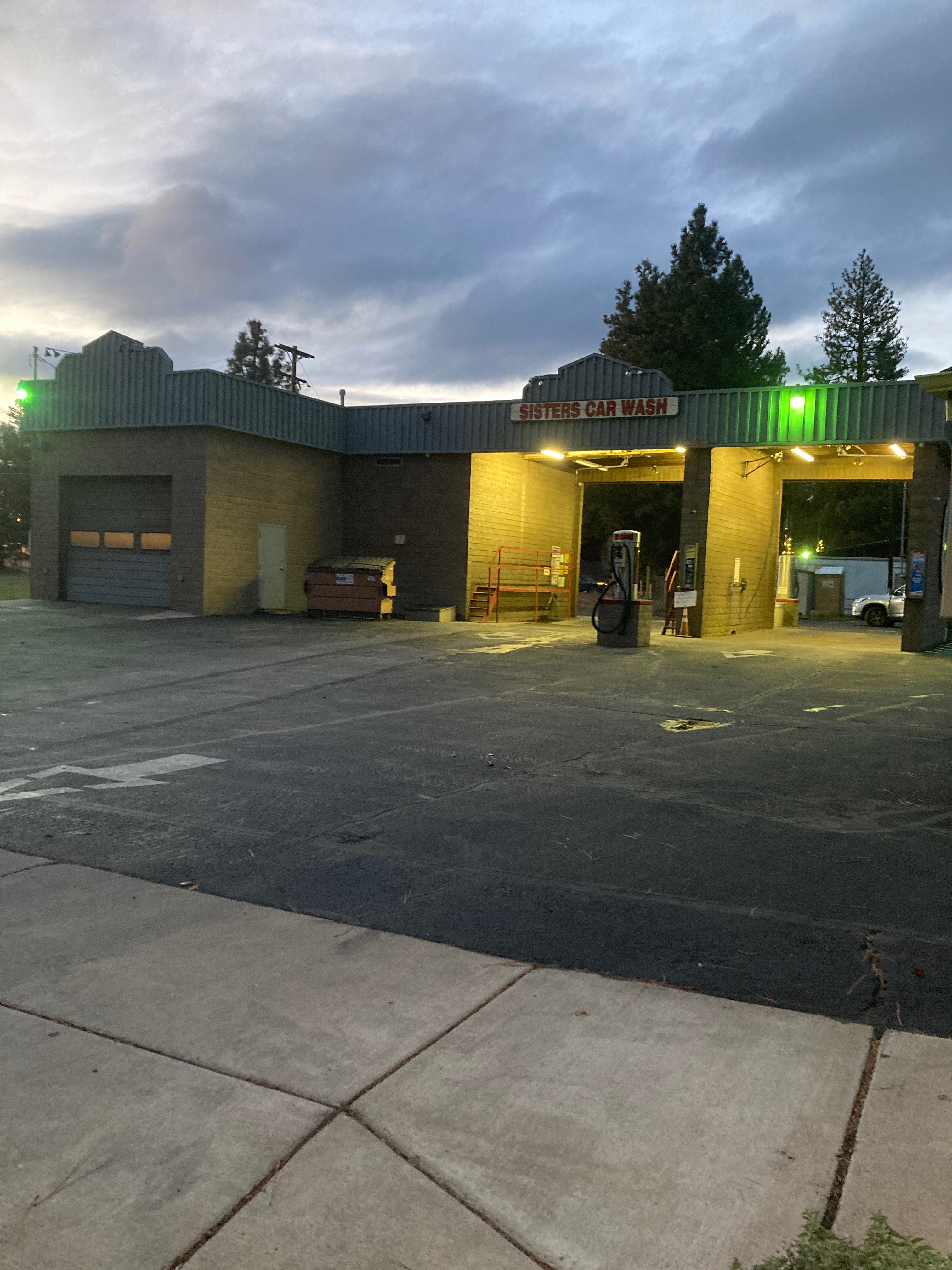 Sisters Car Wash