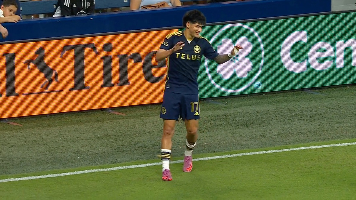 ‎Goal: K. Cabrera vs. SKC, 43' - Regardez les meilleurs moments de la MLS