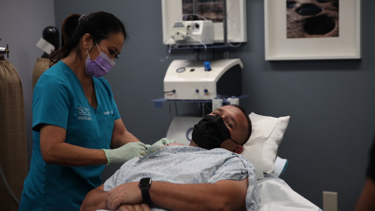 ‎Love in Lumpy Places - Dr. Pimple Popper (Season 7, Episode 1) - Apple TV