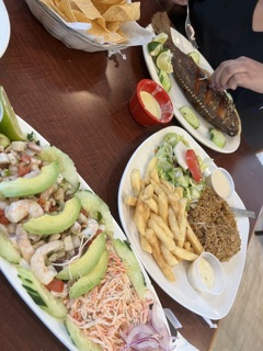 El Muelle Seafood Airline Photos