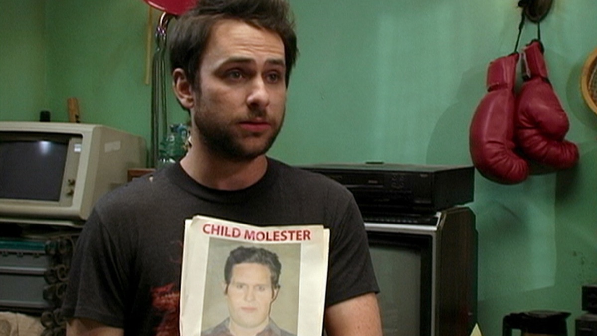 Always sunny sex offender opening scene