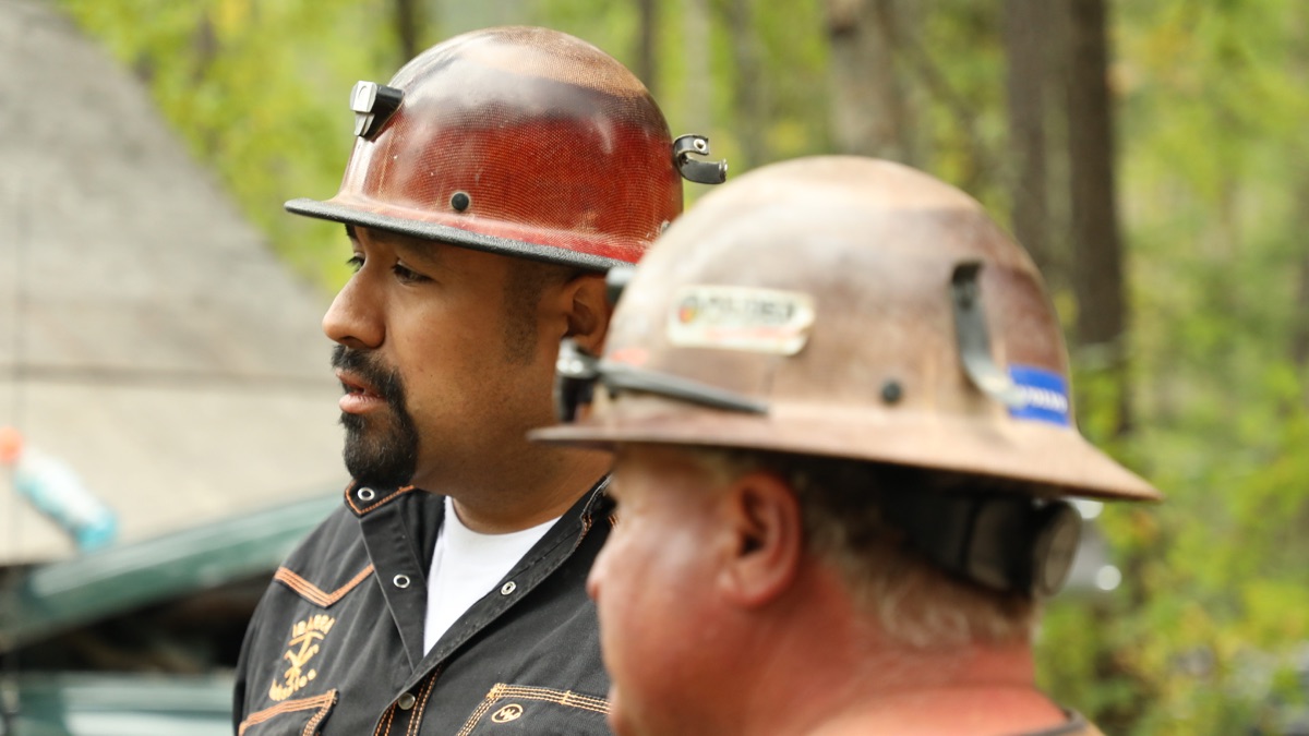 ‎For Love of Nuggets - Gold Rush: Mine Rescue with Freddy & Juan ...
