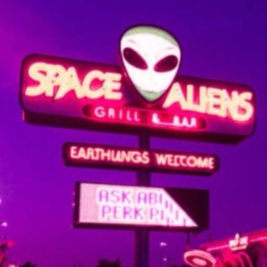 AppleMusic profile picture for @aliens