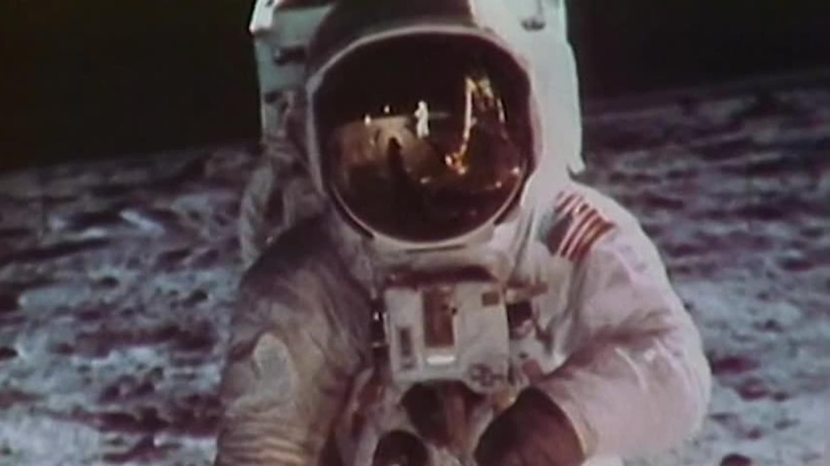 The Apollo Story - Sir Patrick Moore's Journey to the Stars (Season 1 ...