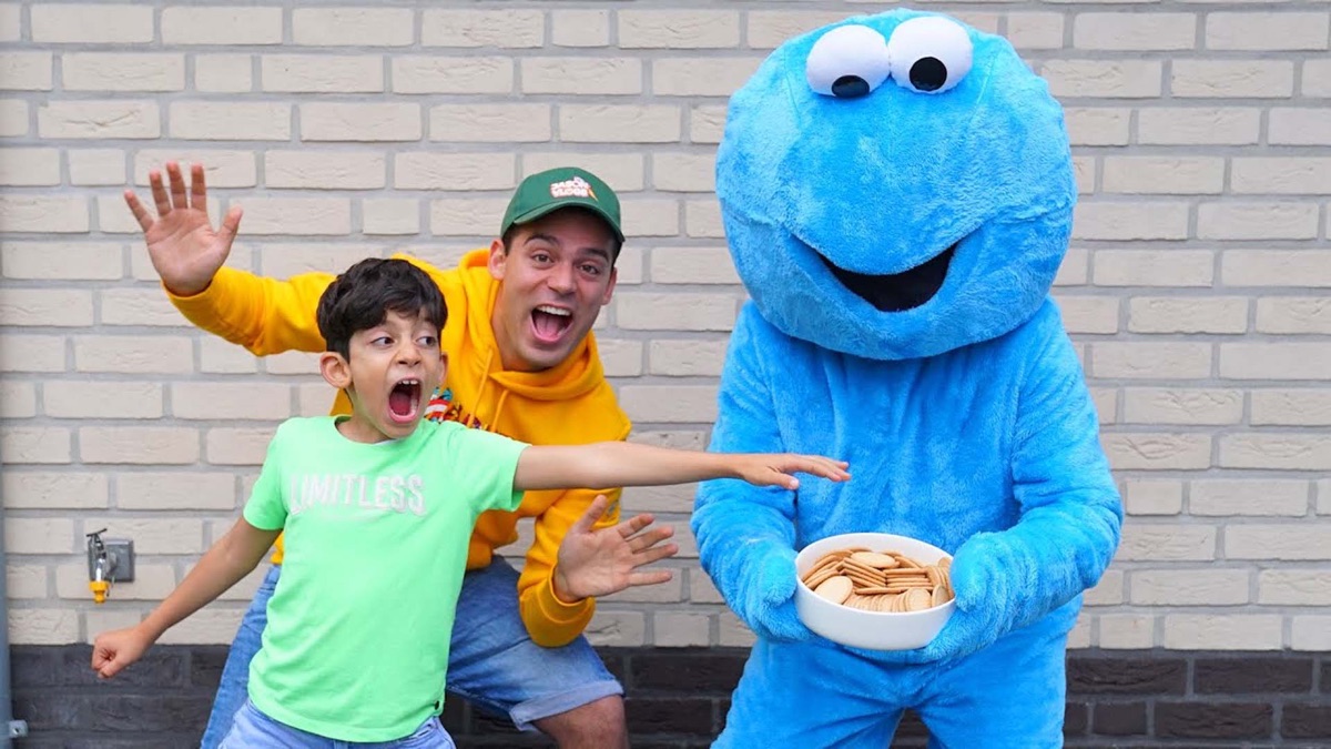 Jason's Cookie Monster Trouble! - Jason Vlogs (Series 5, Episode 28 ...