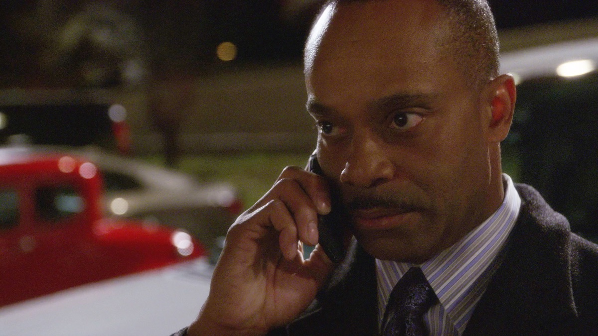 A Man Walks Into A Bar... - NCIS (Season 8, Episode 14) - Apple TV, image size:1200x675